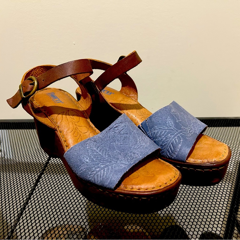 Born Platform Sandals